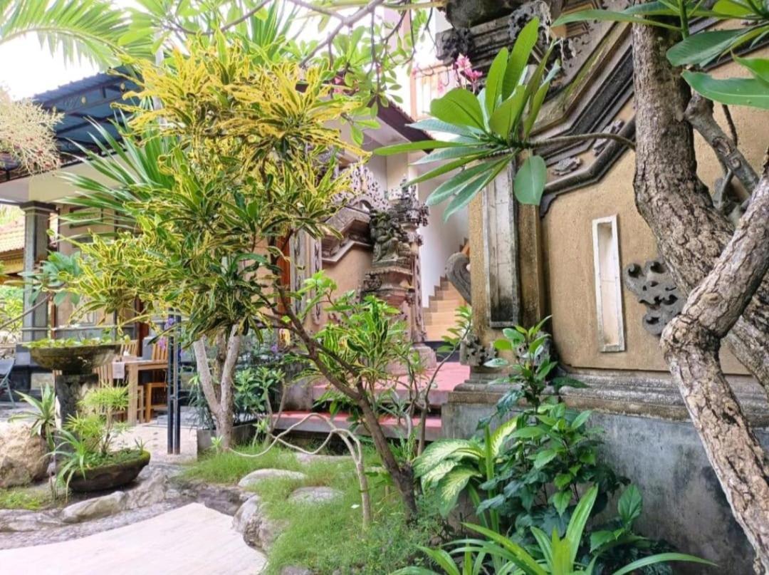 Green Palace Homestay Batununggul Exterior foto